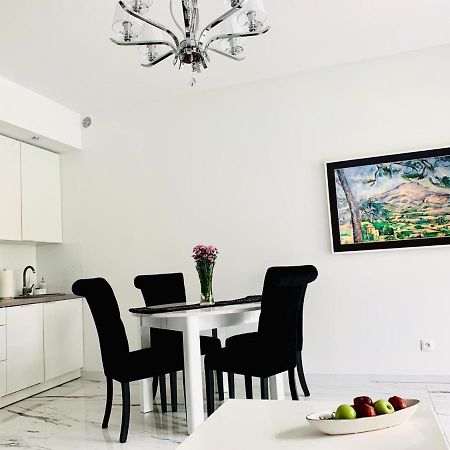 Leo Royal Apartament Pobierowo Luaran gambar