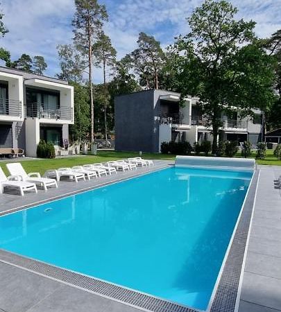 Leo Royal Apartament Pobierowo Luaran gambar